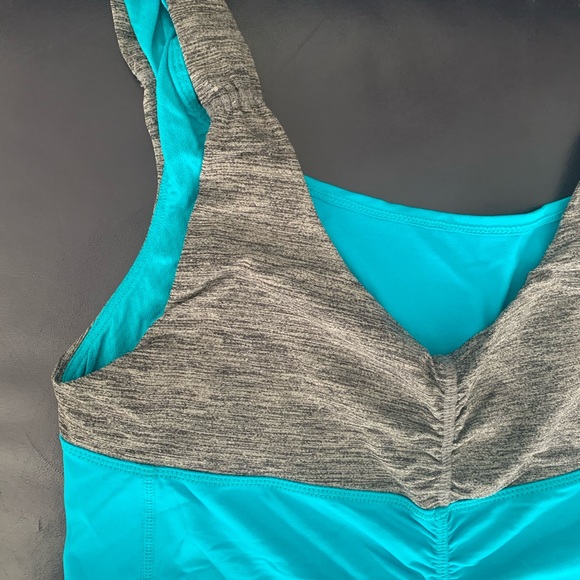 cute Lu Lu Lemon tank. bright teal blue. fits med/large - Picture 4 of 7